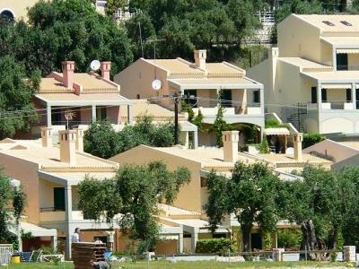 La Riviera Barbati Seaside Luxurious Apartments - Corfu Mparmpati Bagian luar foto